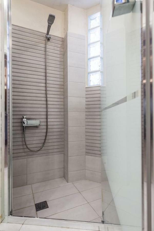 Ferienwohnung Renovated Loft At The Center Of Monastiraki Athen Exterior foto